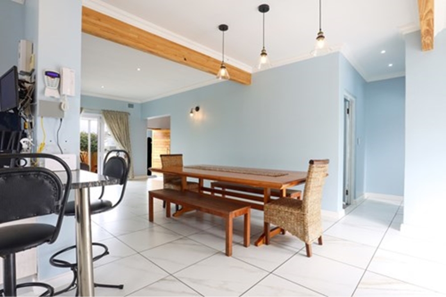 To Let 4 Bedroom Property for Rent in Monte Vista Western Cape